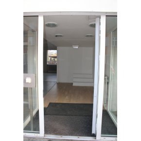 Indgang til butikslokale