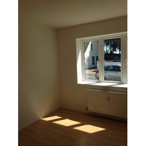 Vrelse mod hovedgade