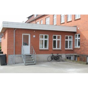 Lejem�let set udefra