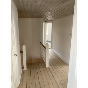 Fordelergang 1.sal mod trappe/v�relser